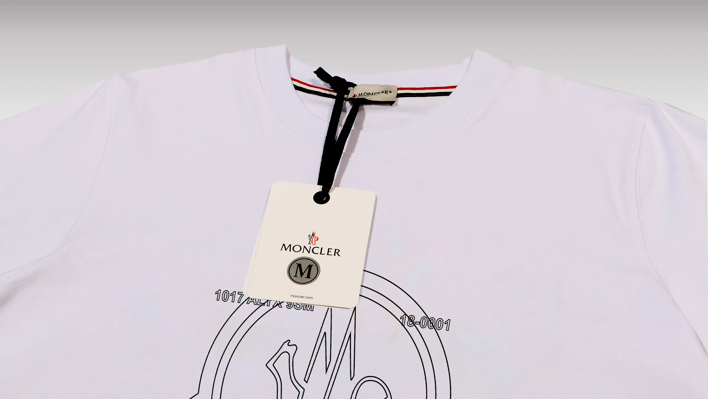 《Moncler~ 》2024New Arrival Quality T , Versatile Quality ！ ‼ 32 250G ‼ ， ， ， ， T 🤪 Sizes：S-M-L-XL-2XL ， ：Black，White， Same Style